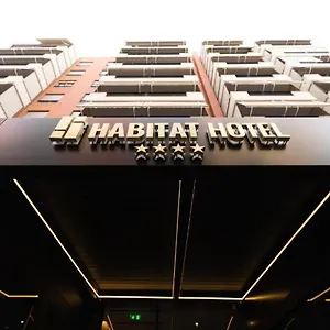 Habitat فندق